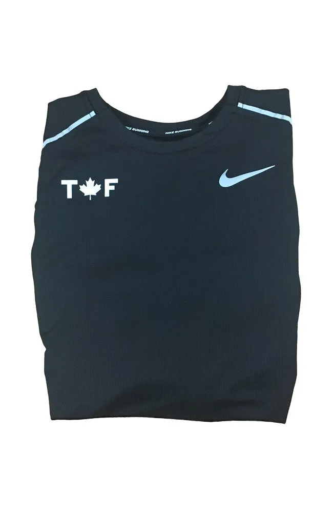 Men’s Nike Canada Track & Field Element Crew